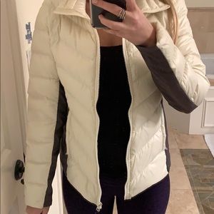 Alō Yoga Off-White Coat